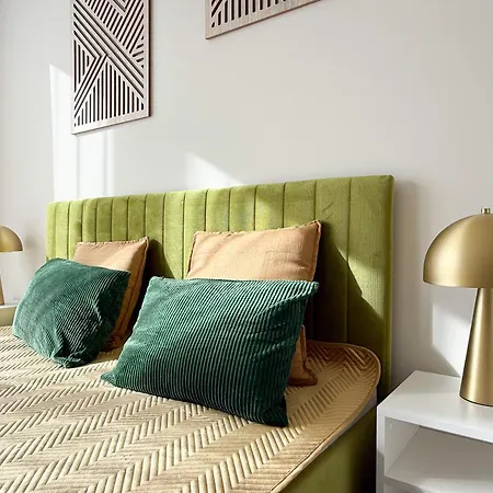 Portovo Q4apartments شقة *